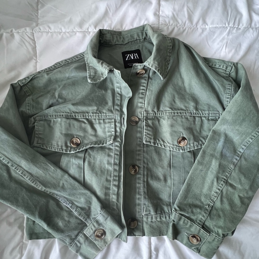 Green Zara cropped blazer
